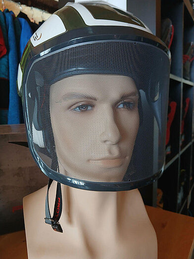 Protos Helm Rundumschutz mit EN 397 und EN 12492 Zertifizierung